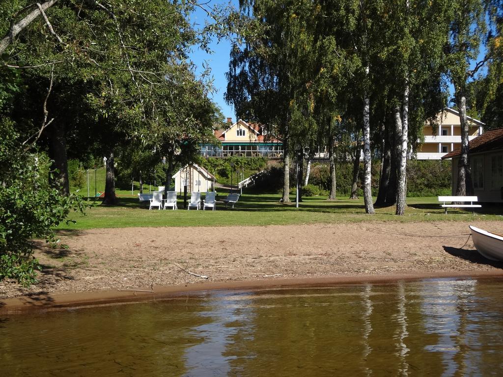 Oerserumsbrunn Gestgifveri Ґренна Екстер'єр фото